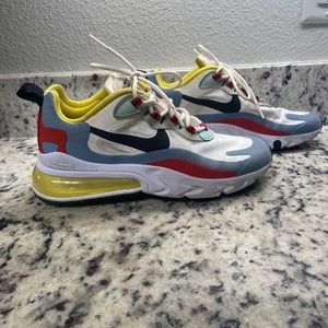 Nike 2019
Wmns Air Max 270 React 'Bauhaus'
